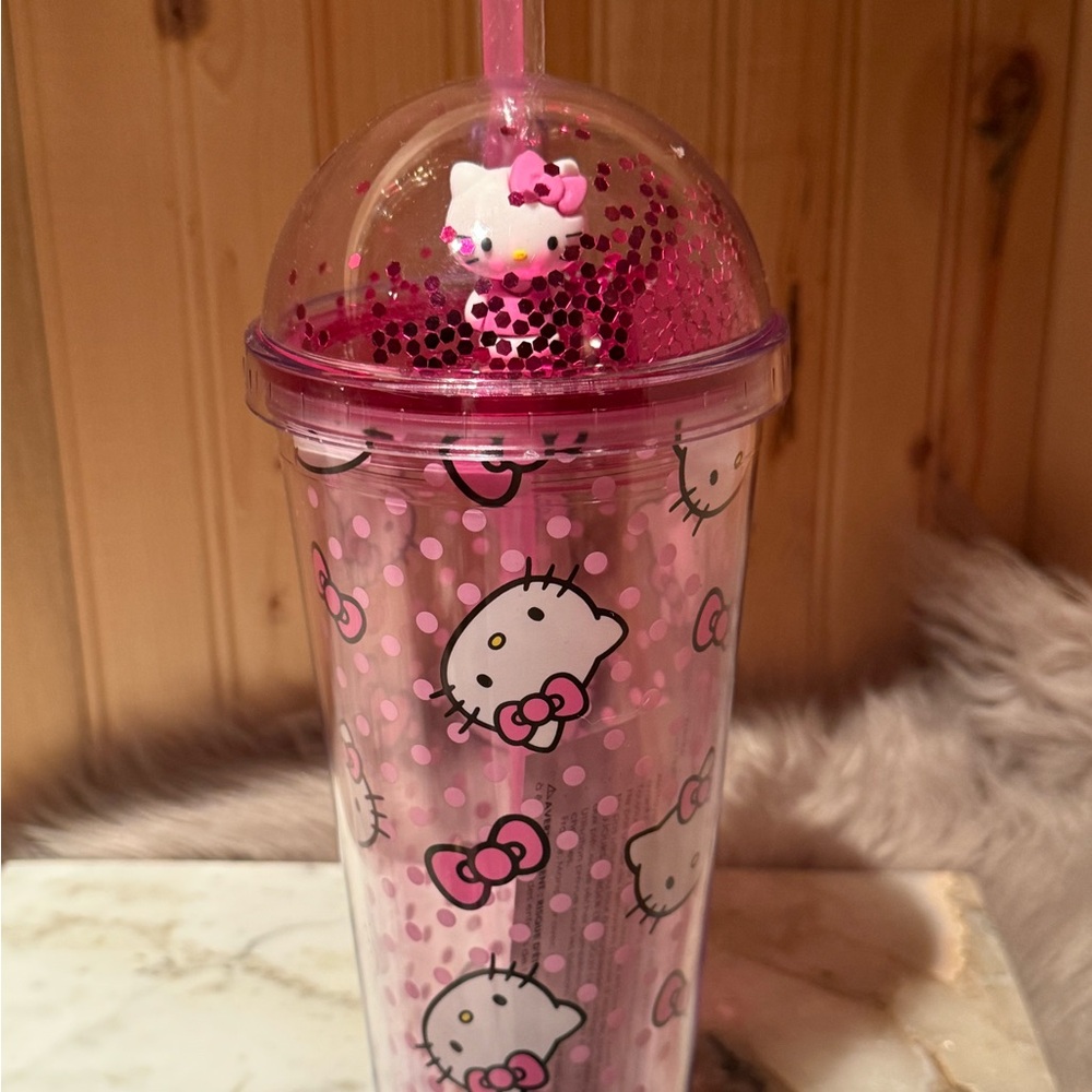 Hello Kitty dome sparkly tumbler